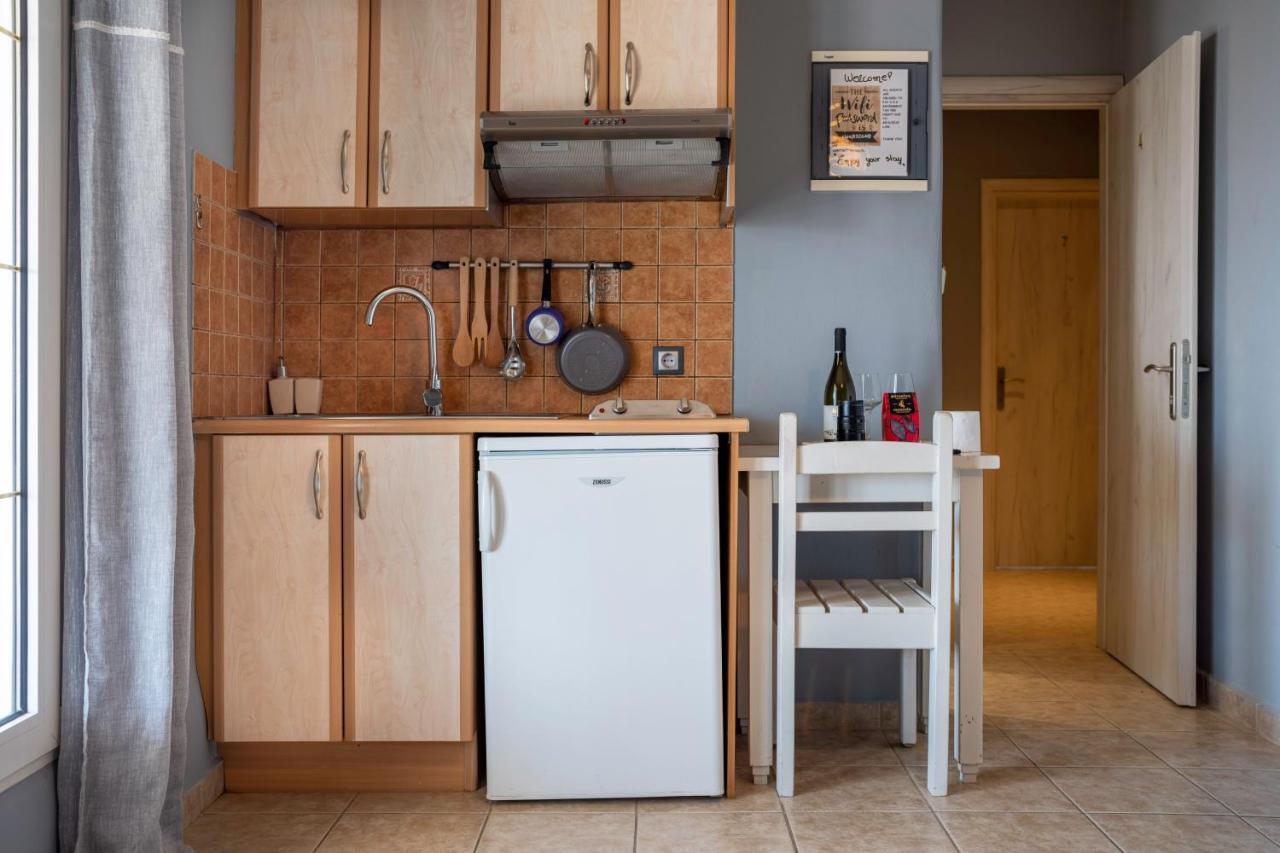 Helen'S Studios & Apartments Skala  エクステリア 写真