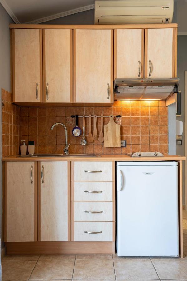 Helen'S Studios & Apartments Skala  エクステリア 写真