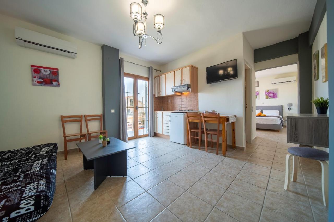 Helen'S Studios & Apartments Skala  エクステリア 写真